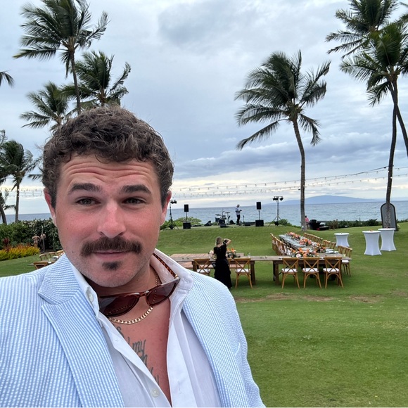 Meet your Posher, Drew - Picture 3 of 5